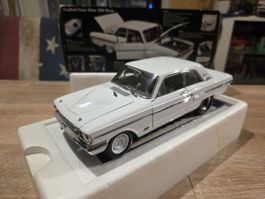 64'Ford Fairlane Thunderbolt 427 1:18