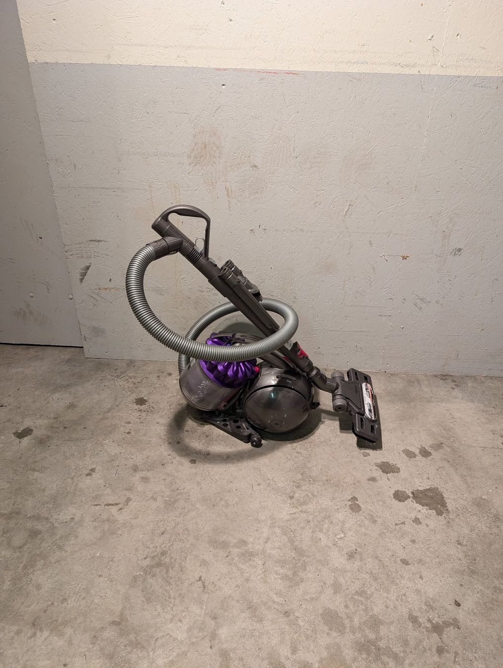 Dyson Aspirapolveri & Accessori: Dyson DC37 Allergy Muscle Head Parquet – Usato da Portalban venduto da Deuxieme-vie 3