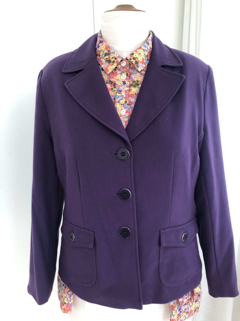 Lotti di vestiti: Bluse und Blazer und Schal – Usato da Triesen venduto da boston7 1