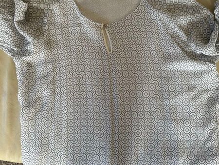 Sommerbluse mit Muster