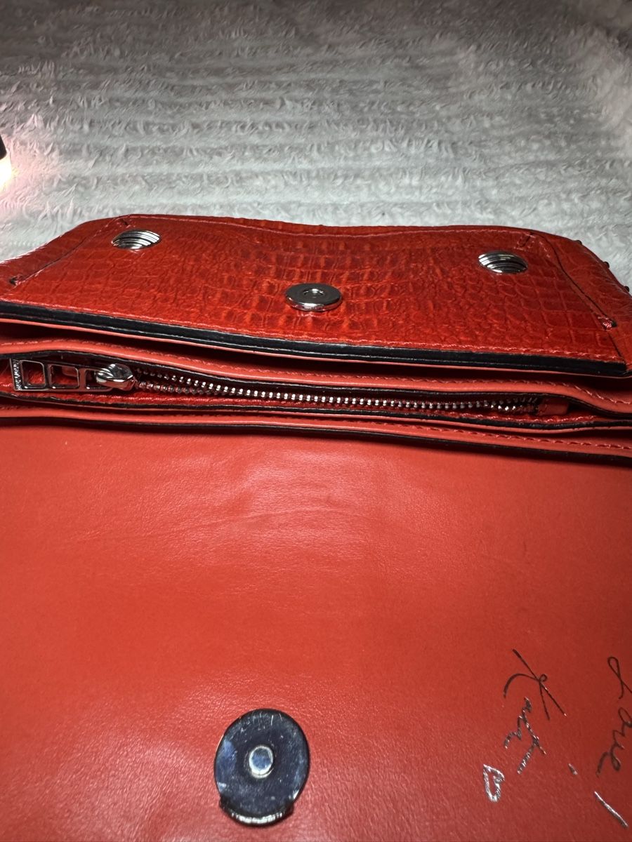 Zadig & Voltaire Borse da donna: Zadig & Voltaire Kate Wallet Lackleder – Usato da Vionnaz venduto da b_f_d_r_g 5