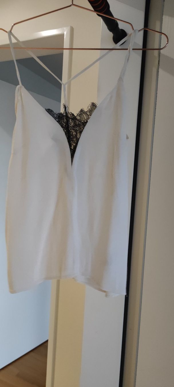 H&M Top: Top XS – Usato da Zug venduto da vik_8fdf 2