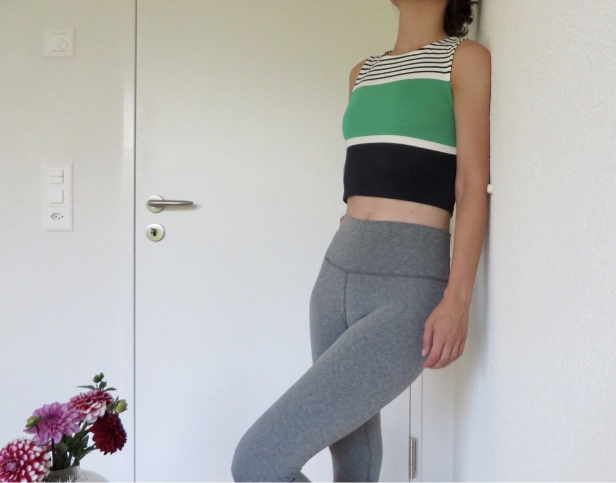 Urban Outfitters Tops: Crop Top – Gebraucht aus Wetzikon ZH von Purple_Jersey 1