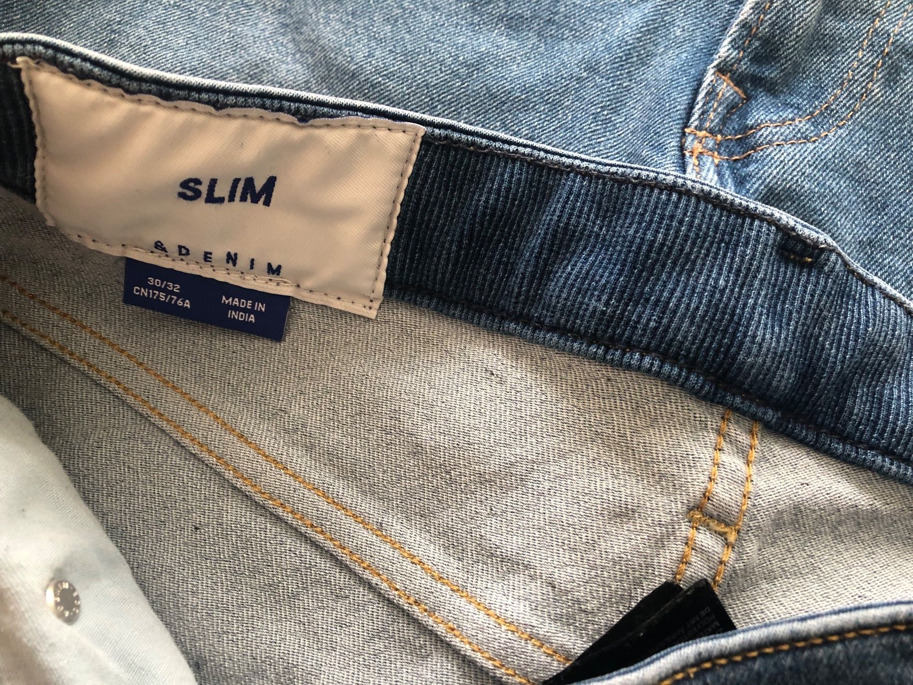 H&M Lotti di vestiti: 3 Jeans Slim Denim H&M 30/32 – Usato da Dübendorf venduto da Saturnin35 2