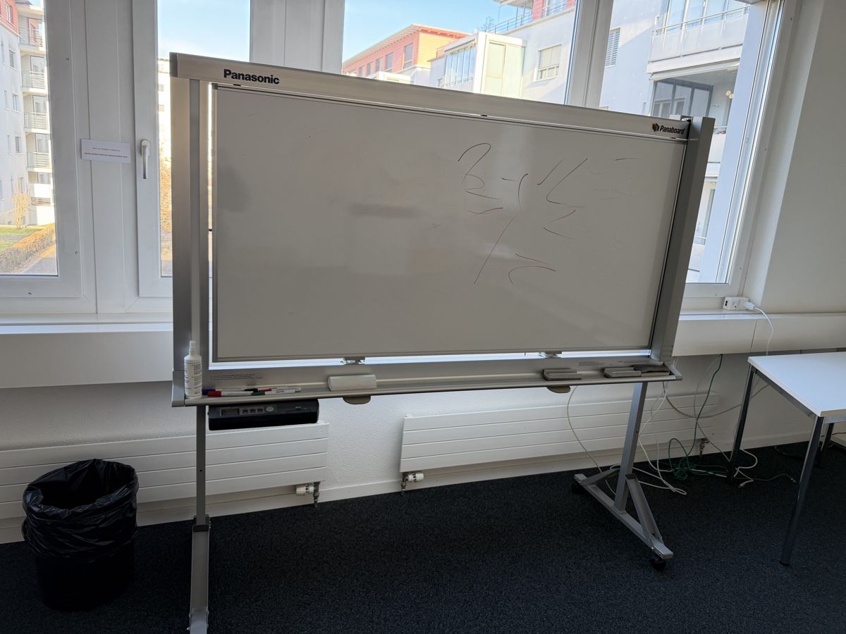 Lavagne: Elektronisches Whiteboard Panasonic – Usato da Reinach AG venduto da elm_7dfk