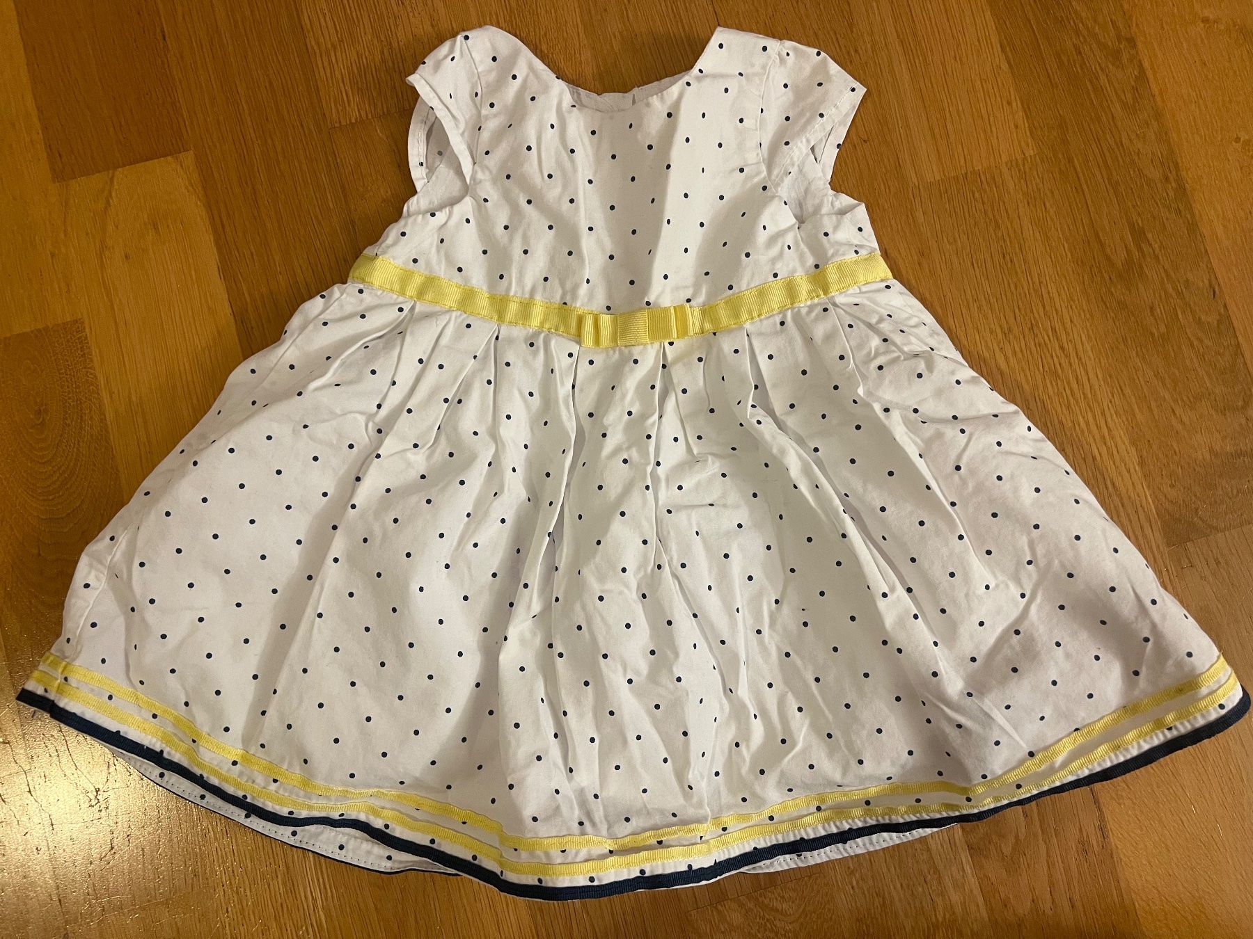 Kleider & Röcke: elegantes Baby Kleid – Gebraucht aus Meilen von gio_xlz7