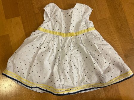 elegantes Baby Kleid