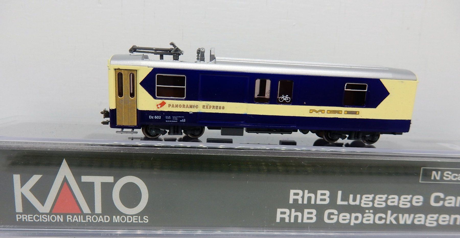 Kato Modellini di ferrovie: N- MOB "Panoramic Express" - Fourgon bagages (OVP) – Nuovo e nell'imballaggio originale da Locarno venduto da Gudrun2 2