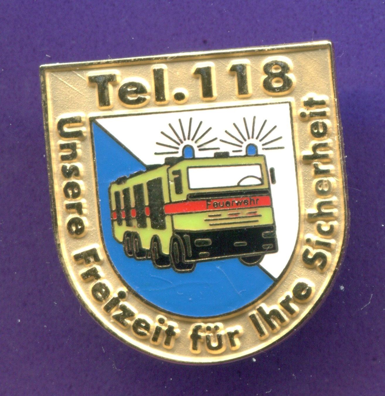 Placchette & Badge: Feuerwehrauto  Tel.118 – Usato da Winterthur venduto da Sammleroase