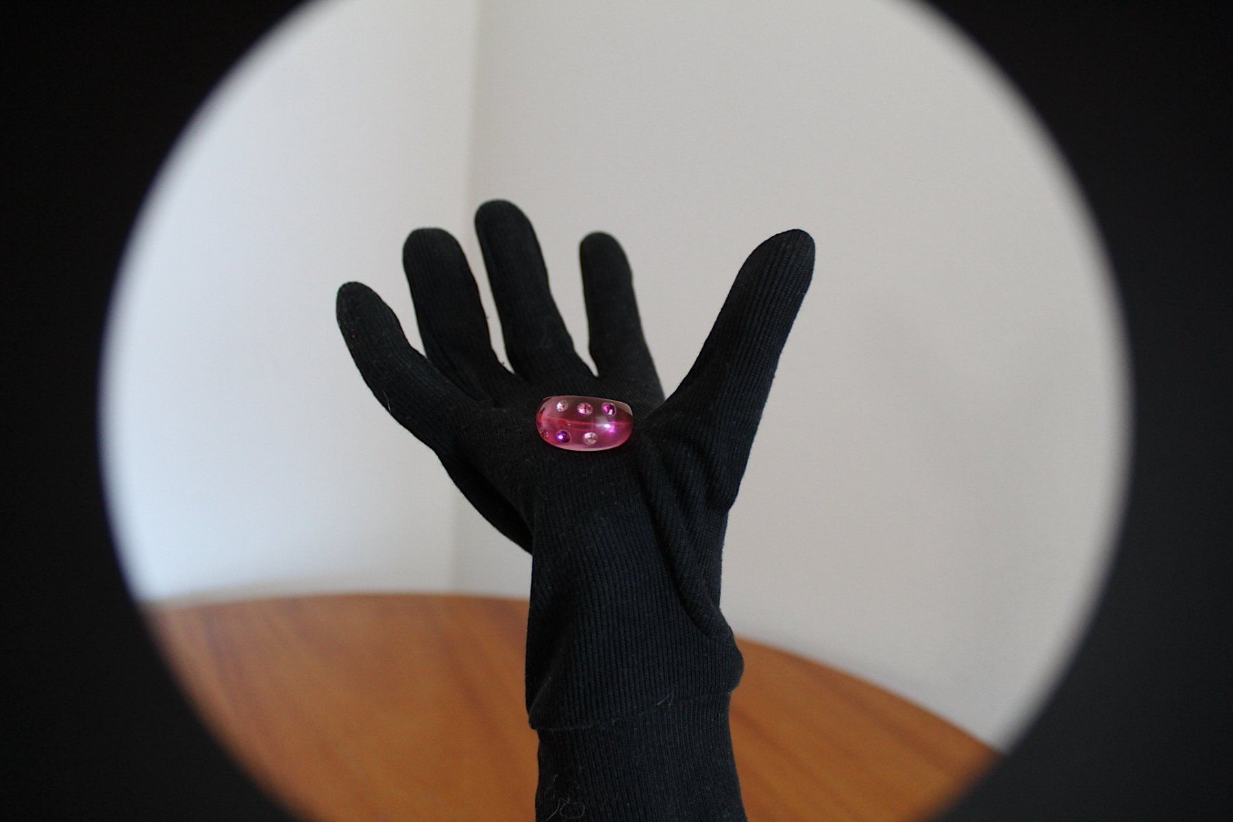 Anelli: Kunststoff Ring mit Strasssteine , Gr. 58-18.5 – Usato da Locarno venduto da madame-tus-sauds 3