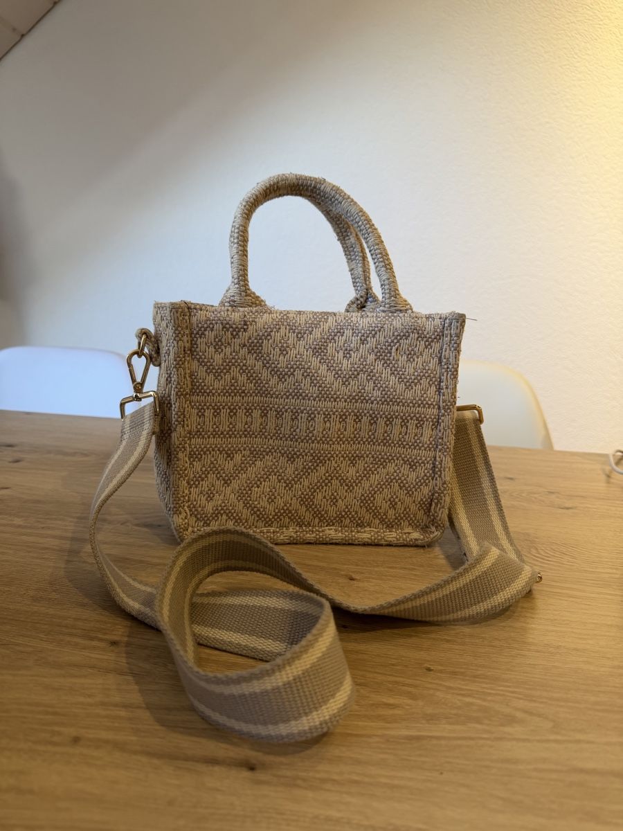 H&M Sacs femmes: Sac à main – D'occasion à Nyon par ine_m57q