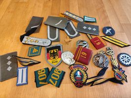 Militär Abzeichen, Achselstuecke, diverse