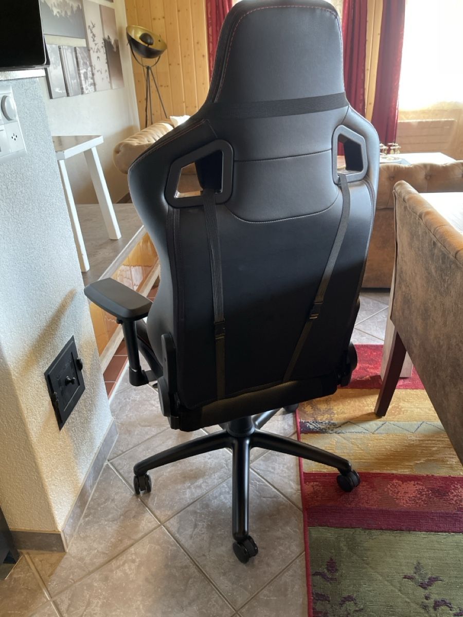 Noblechairs Chaises: Noblechairs Gaming Stuhl schwarz rot – D'occasion à Eriz par qot 2