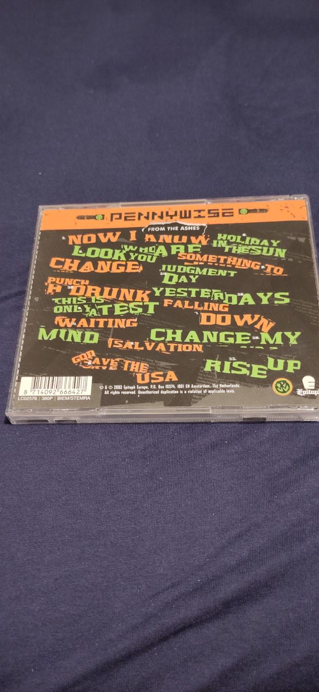 CD: Pennywise - From the Ashes – Usato da Zürich venduto da Heldel 2