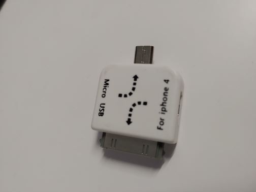 Unità & Adattatore: MicroUSB/MiniUSB iPhone 4 Adapter – Nuovo e nell'imballaggio originale da Aesch BL venduto da Elektronik_Laden