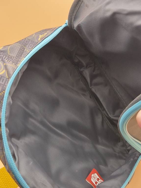 Kindertaschen: Transformers: Kinder-Rucksack mit Vortasche – Gebraucht aus Binningen von Mousse-au-shoppola 2