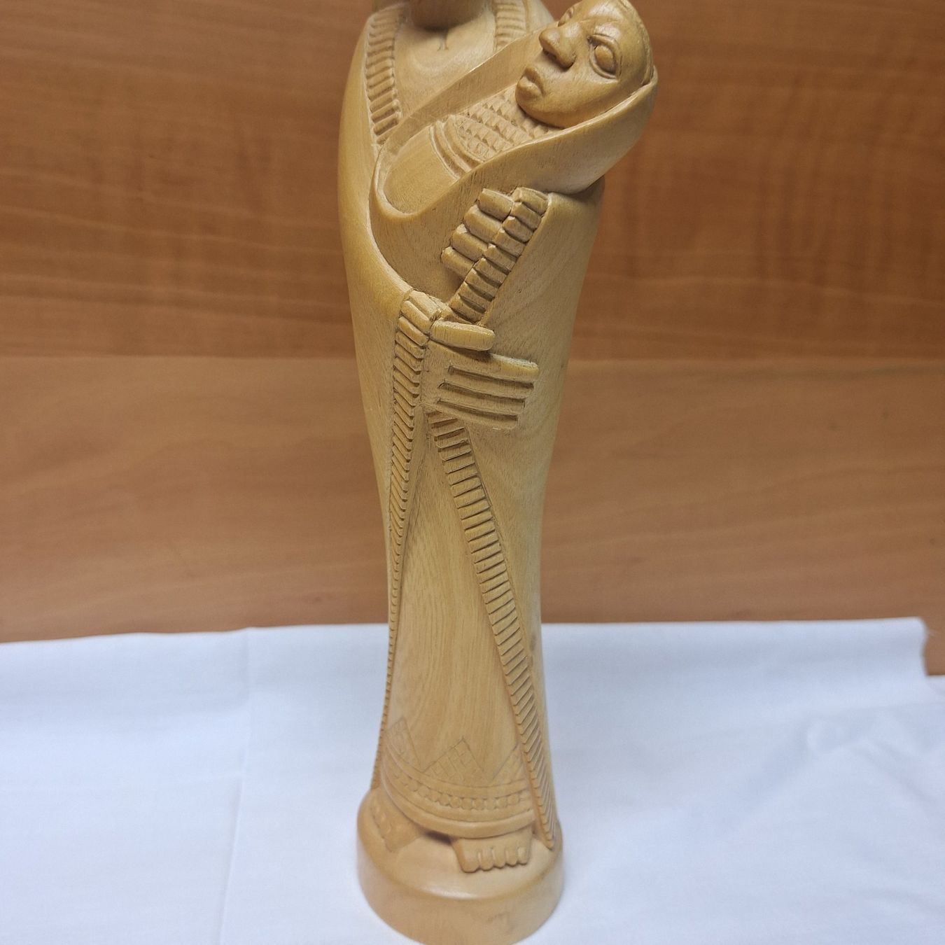 Alle Dekorationen: Hübsche handgeschnitzte Figur, Mutter und Kind, Holz – Gebraucht aus Winterthur von Goldpipau 2