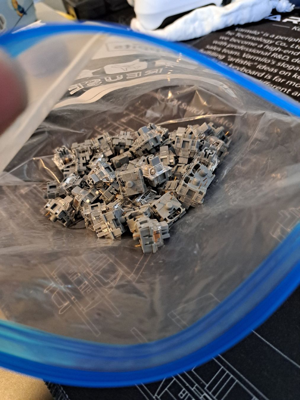 Akko Tastiere: Akko V3 pro Silver 45 Stück – Nuovo (secondo la descrizione) da Illnau venduto da Penguin