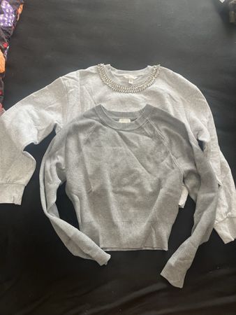 2 Damen Pullover grau mit Steindekor