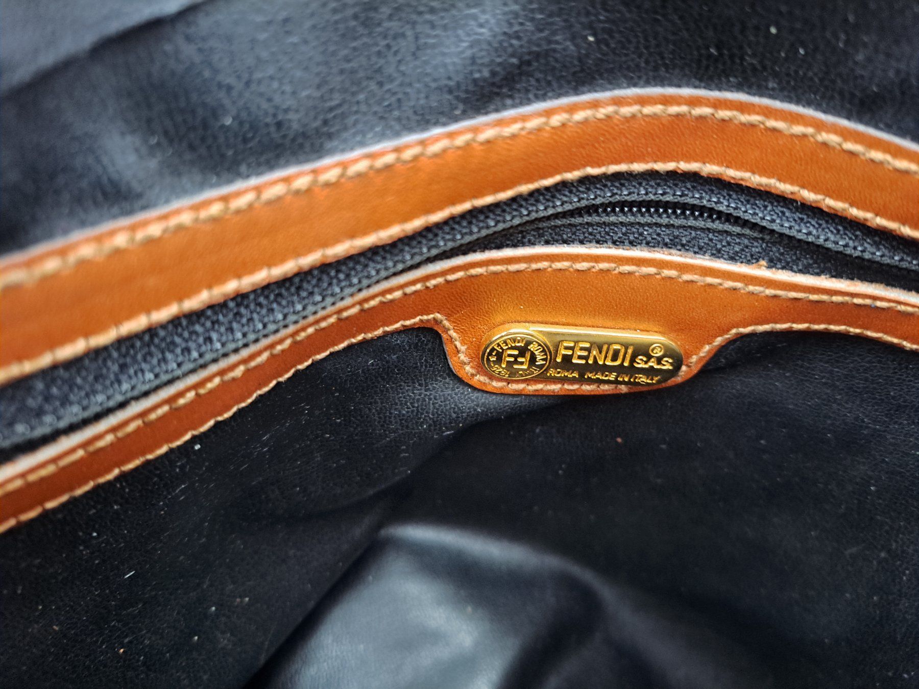 Fendi Taschen für Damen: Fendi Handtasche – Gebraucht aus Pfäffikon ZH von Valsangiaccomo 2