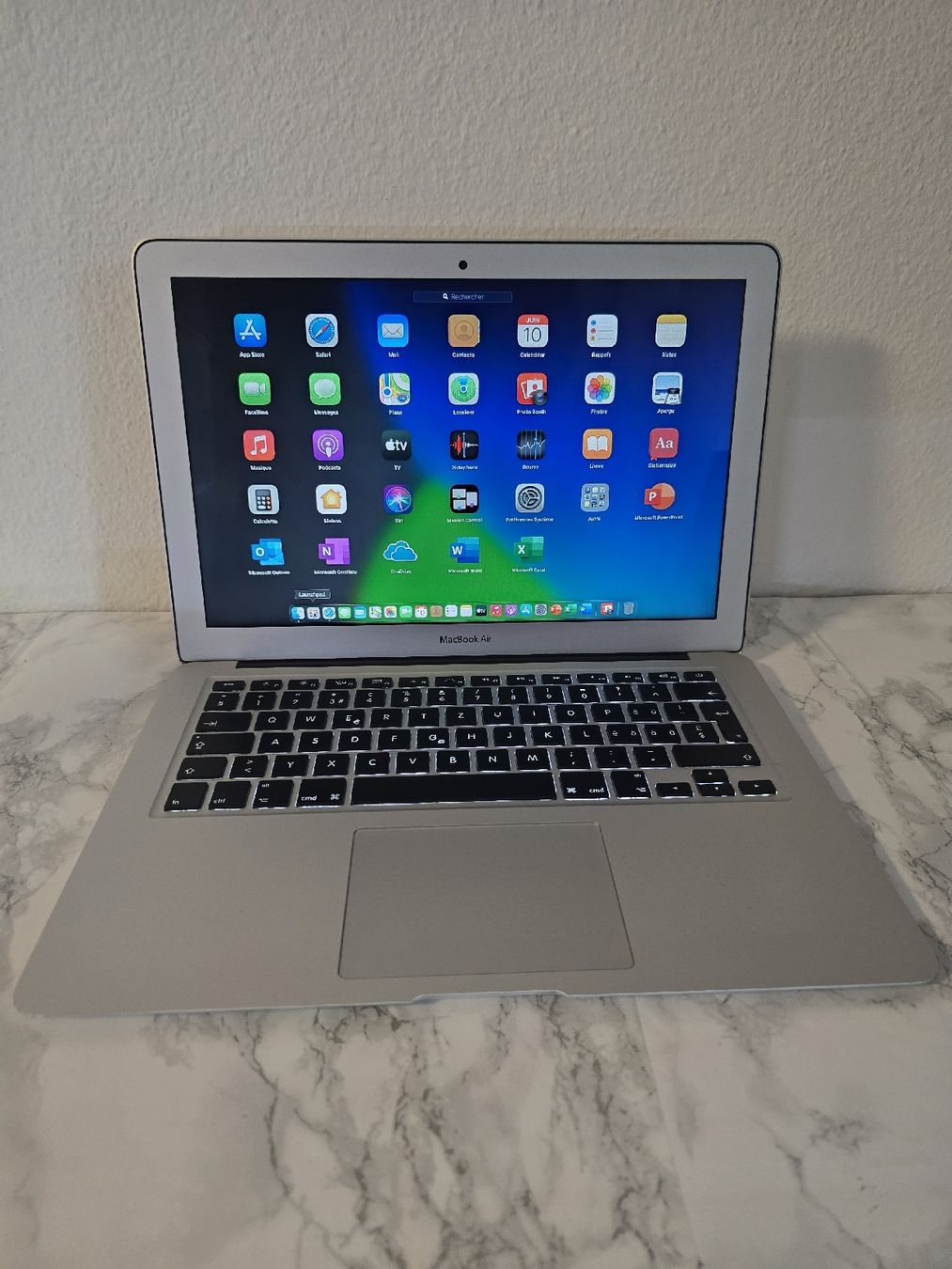 Apple Notebook: MacBook Air i5 | 8Go RAM | SSD 121Go – Usato da Renens VD venduto da MTD2211 1