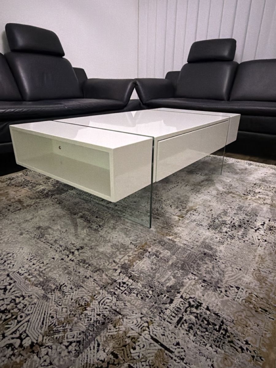 Tables: Moderner Couchtisch Weiss – D'occasion à Buchs SG par ei2_wc28 2