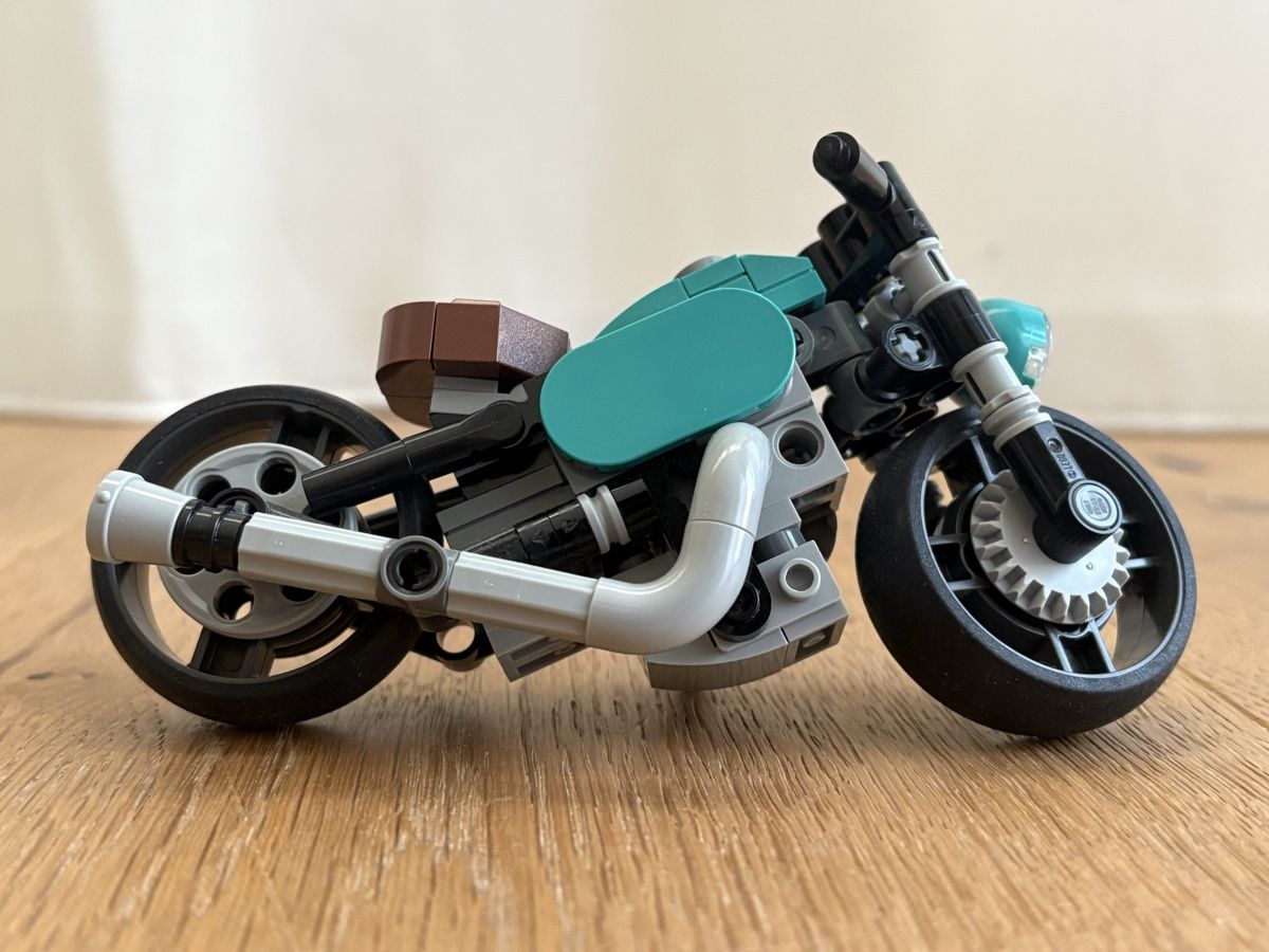Lego Jeux de construction: Lego Creator - 31135 - Oldtimer Motorrad – D'occasion à Pfaffhausen par placard 1
