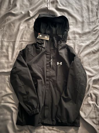 Under Armor Windbreaker