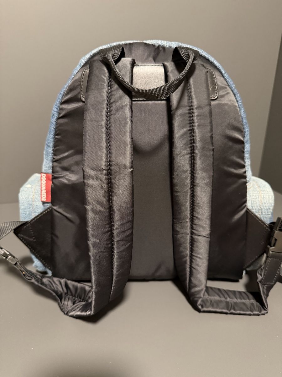 Dsquared2 Kindertaschen: Dsquared2 Rucksack mit Patches – Neu (gemäss Beschreibung) aus Zollikofen von Danijela1983 1