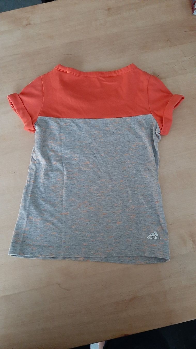 Adidas Camicette, T-shirt & Top: Adidas T-Shirt Grösse 128 – Usato da Dübendorf venduto da Luuuusmeitli12 2
