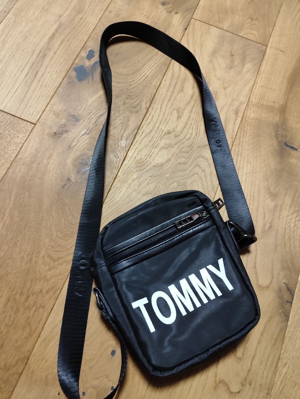 Borse: Tommy Reporter Bag - Black - Stylish & Compact – Nuovo (secondo la descrizione) da Mülligen venduto da vagos85 3