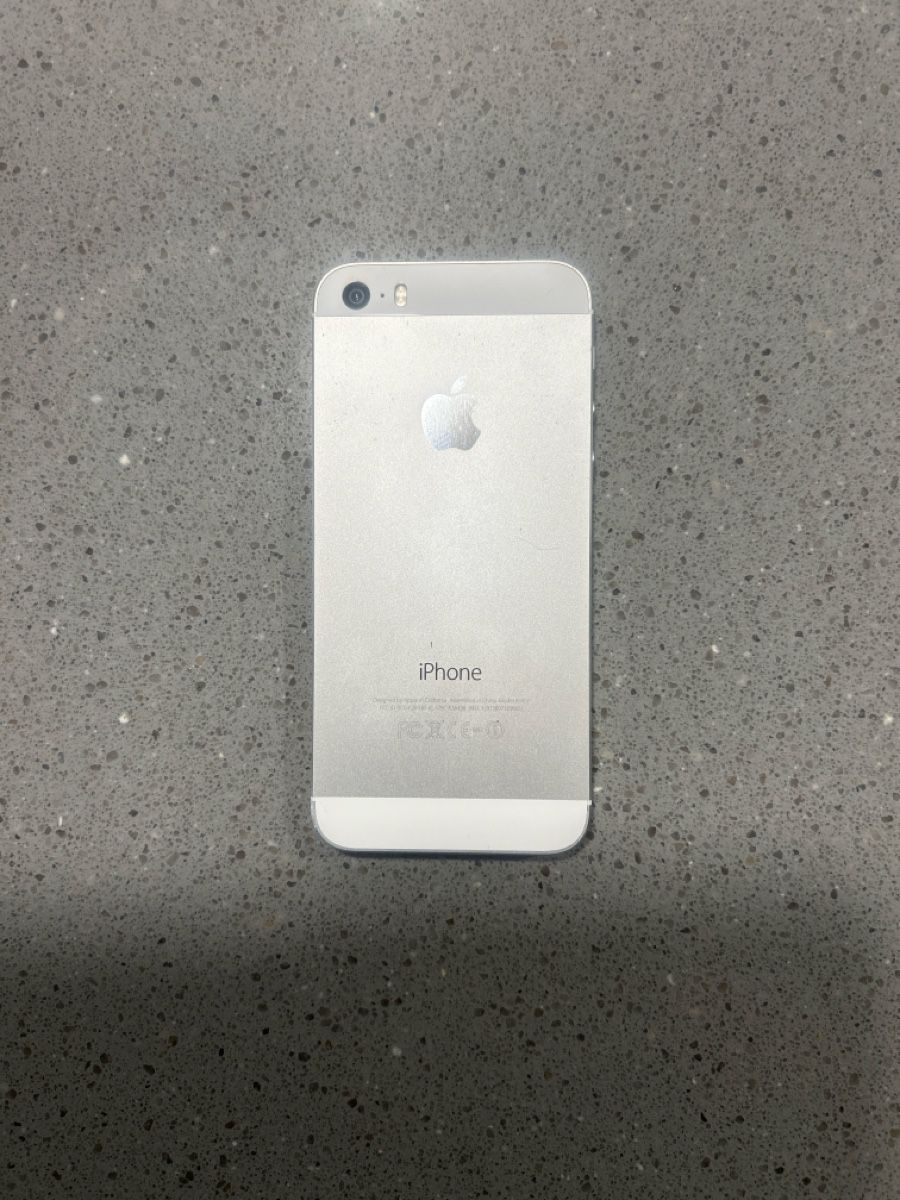Apple Telefoni cellulari / Smartphones: iPhone 5S Bianco - Ottimo per Ricambi – Difettoso da Caslano venduto da iguidice01 1