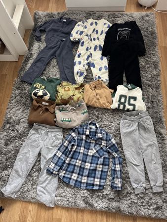 Kleiderpaket Junge 122-128H&M.9Pullovers,5Joggingshose,1Hemd
