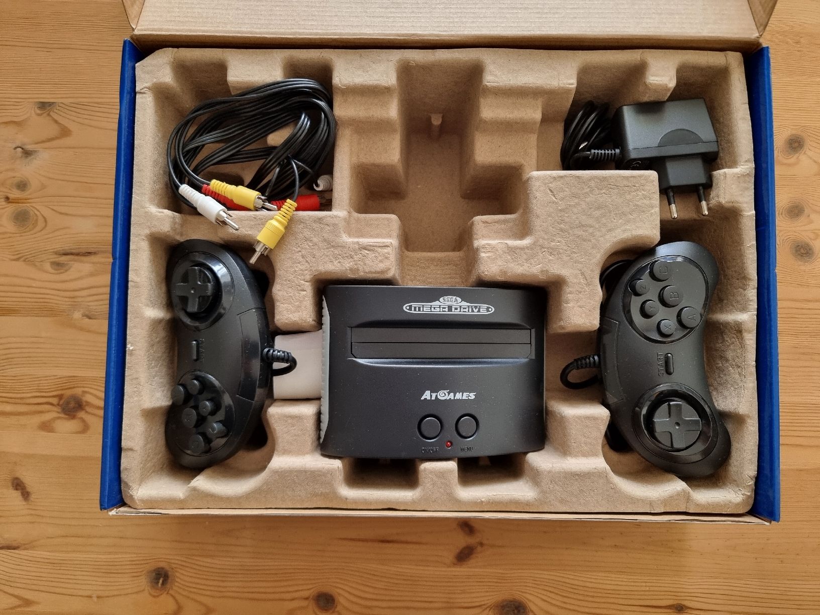 Sega Console: Console SEGA Mega Drive nuova – Nuovo e nell'imballaggio originale da Castaneda venduto da Shoes_LC2 3