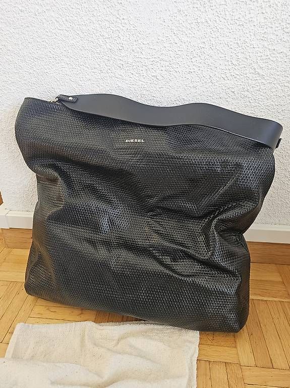 Diesel Taschen für Damen: Original Diesel Handtasche – Gebraucht aus Schlieren von 12341234ab 3