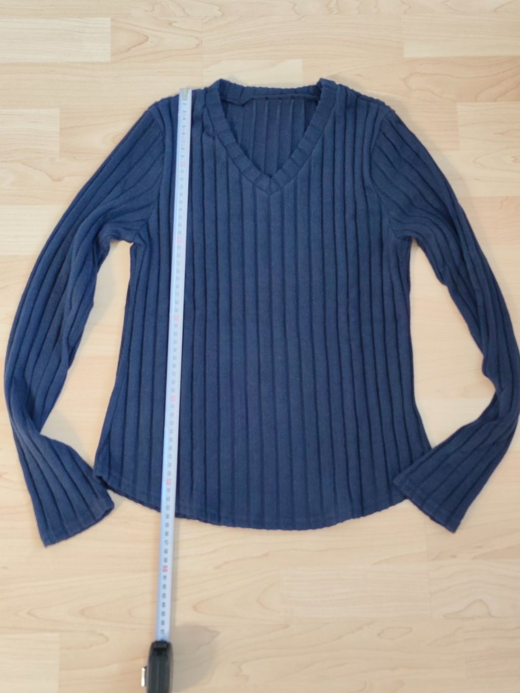 Maglioni & Felpe: Damen Pullover blau gerippt V-Ausschnitt – Nuovo (secondo la descrizione) da Eschenbach LU venduto da Orchi