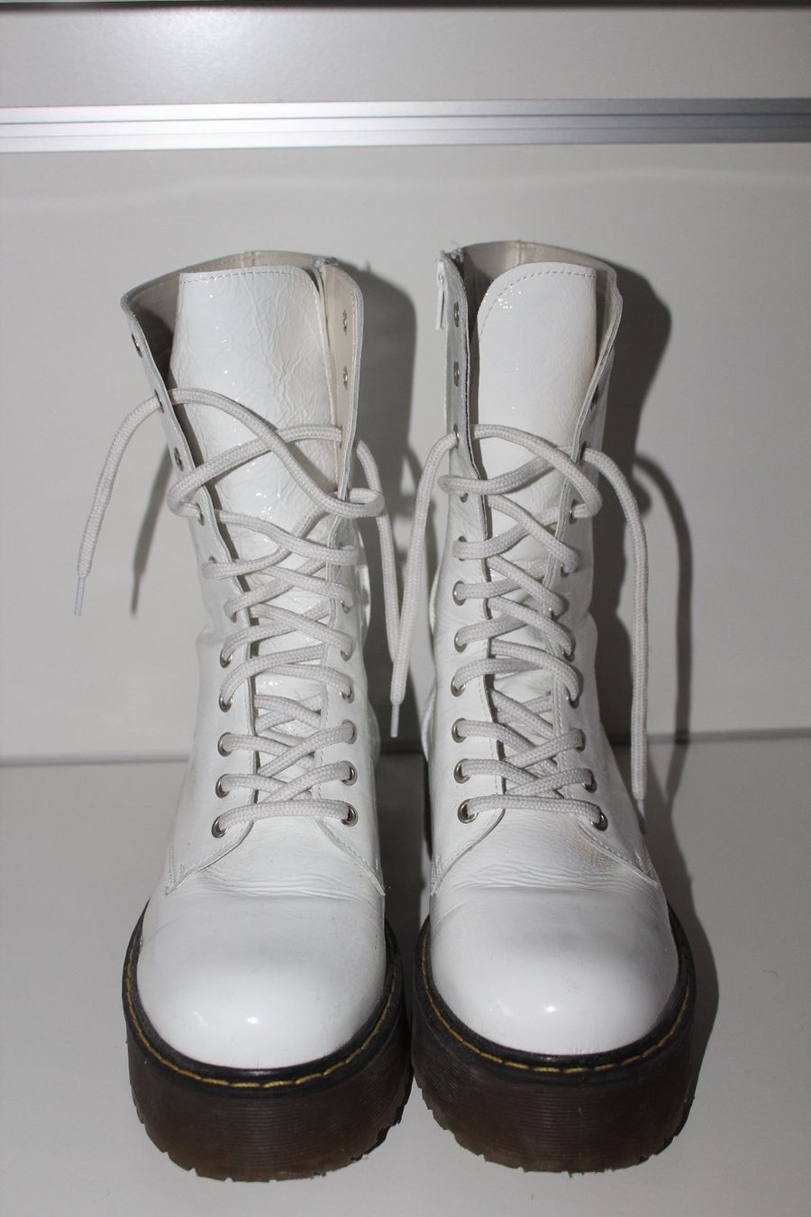 Scarpe da donna: Lackleder Boots Gr.40 – Usato da zürich venduto da kira.jj 1