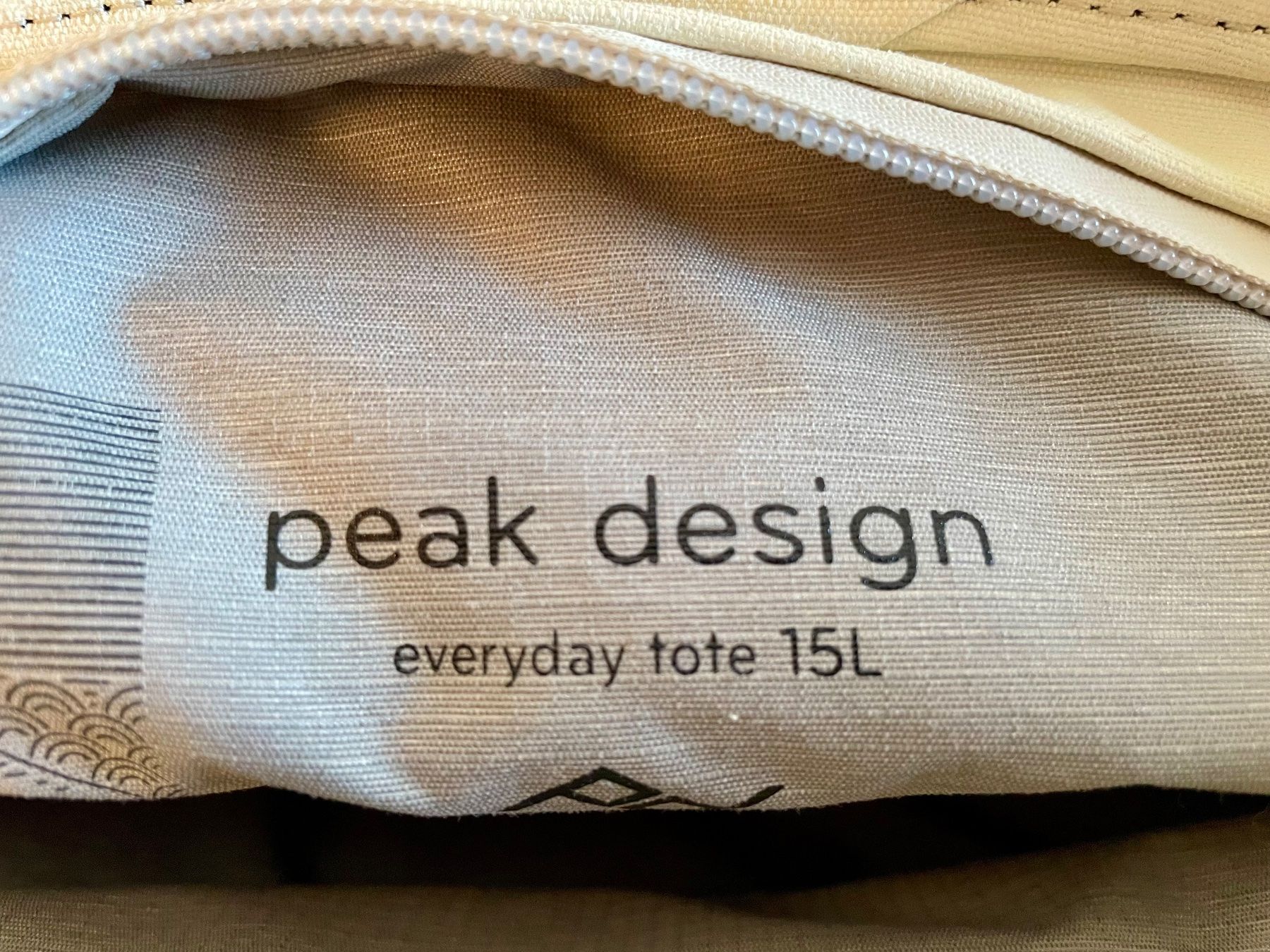 Sacs: PeakDesign - Everyday Tote 15l V2 Bone – D'occasion à Villars-sur-Glâne par ma.bo 2