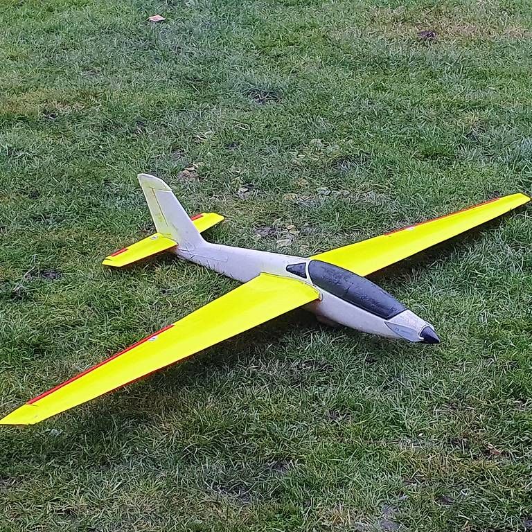 Modellismo RC: Elektro Rc Segler aus Epp, Windrider – Usato da Schwyz venduto da Marhin