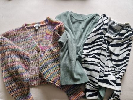 3 Sweaters ASOS Design and Topshop Petite XS