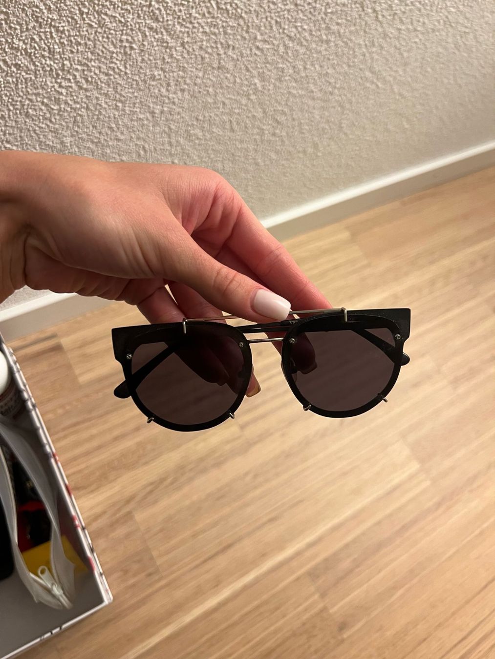 Occhiali & Lenti: Sunglasses - Vera Wang - Black – Usato da Zürich venduto da llor.dell 3