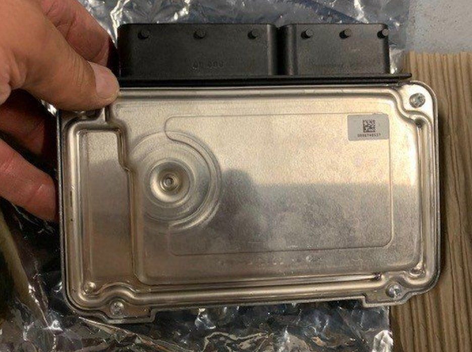 BMW Tutti i ricambio per moto: BMW S1000RR ECU origine – Usato da Montalchez venduto da FuelCarbon 2