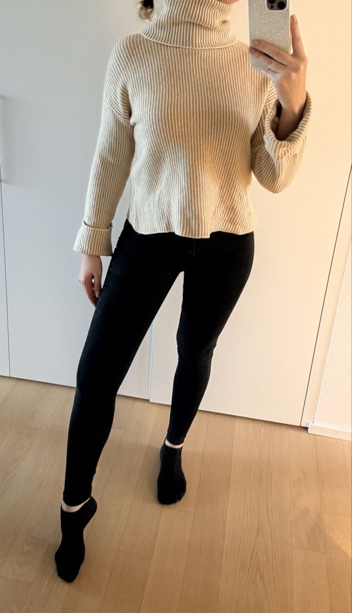 C&A Maglioni & Felpe: C&A Kaschmir Rollkragenpullover Gr. S gerippt beige warm – Usato da Staad SG venduto da Chirrari 2