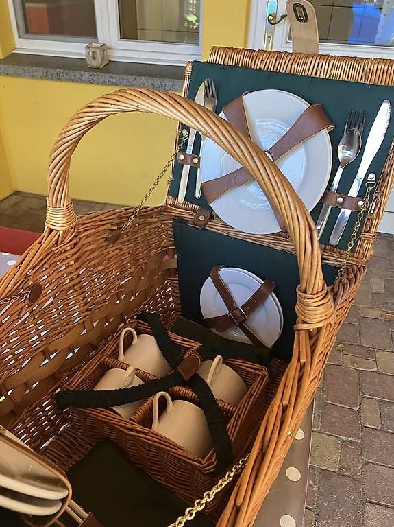 Autres articles pour la maison: Picknickkorb – D'occasion à Schaffhausen par fra_5jf2
