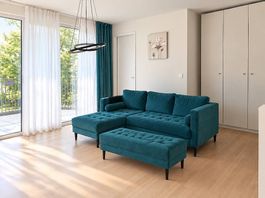 Türkises Sofa mit passendem Hocker / Sitzbank