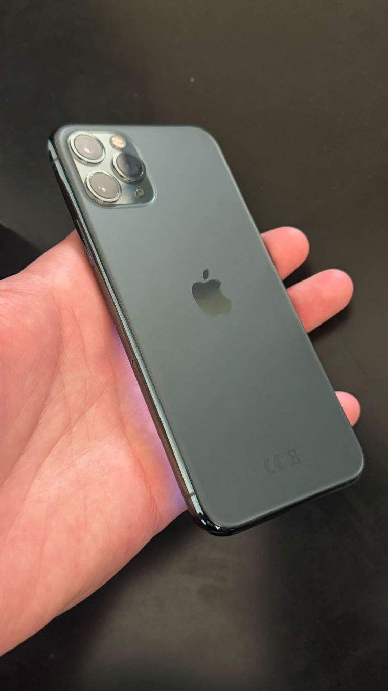 Apple Handys / Smartphones: iPhone 11 Pro 512GB Excellent Condition – Gebraucht aus Luzern von Waince786