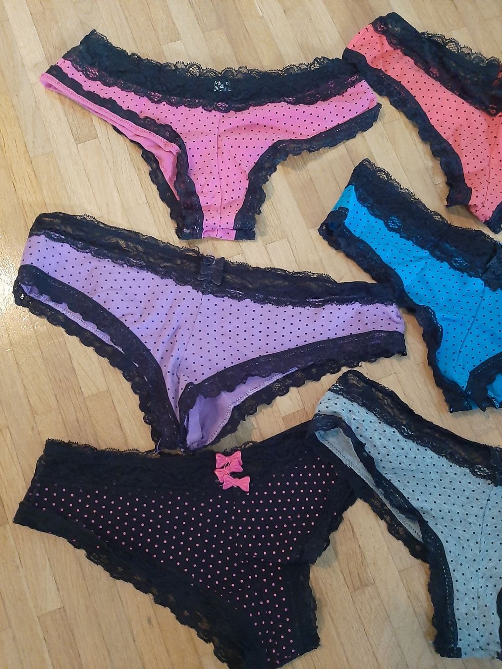 Altra biancheria intima: Lot de 6 Pantys Neufs Taille 40  – Nuovo (secondo la descrizione) da Petit-Lancy venduto da pecaesculca 1