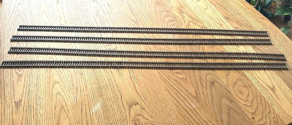 Trains électriques: 4 Flex-Schienen H0 – Neuf avec emballage d'origine à Luzern par Brokiland