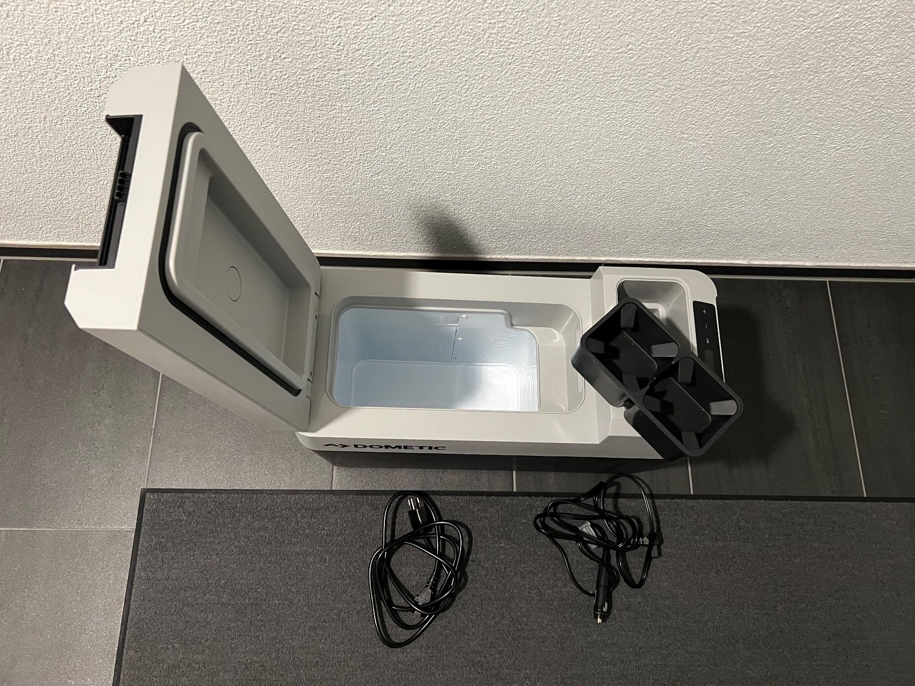 Dometic Frigoriferi & Refrigeratori: Kühlbox Dometic CFF12 – Usato da Sarnen venduto da mrminit 1