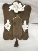VINTAGE brown velvet and rose clothes brush in Porcelain